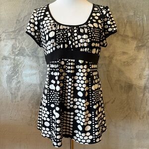 Polka-Dot Geometric Flowy Top Sz M